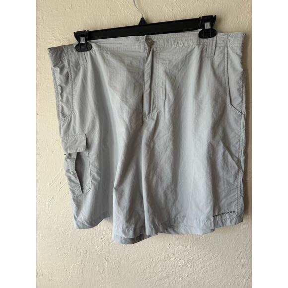 Men's Columbia PFG Cargo Shorts in Light Gray Size XL - Picture 1 of 7